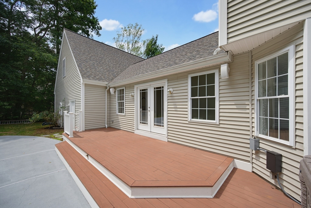 171 Buck Knoll Road Raynham, MA 02767 - Photo 27 of 38
