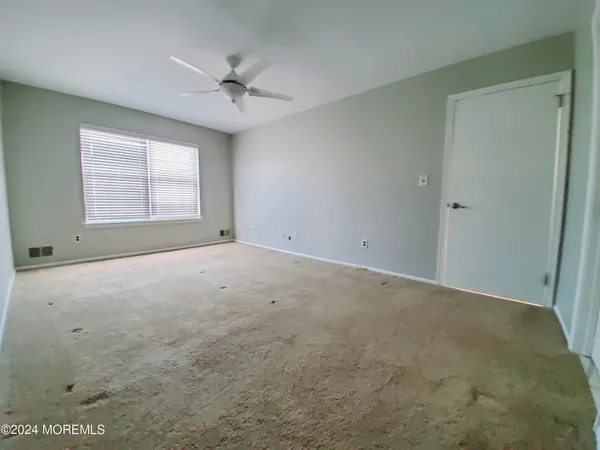 $2,400 | 912 Wellington Place, Aberdeen, NJ 07747