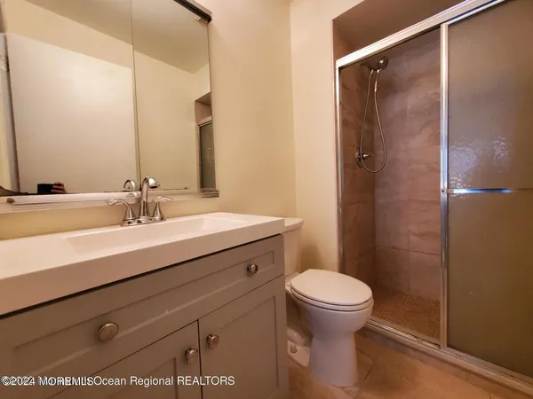 $2,400 | 912 Wellington Place, Aberdeen, NJ 07747