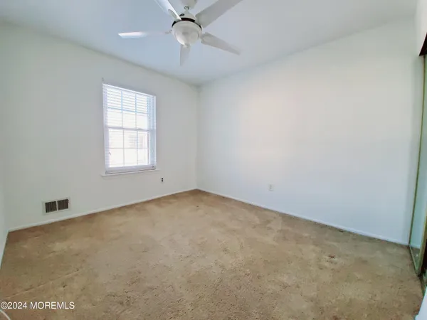 $2,400 | 912 Wellington Place, Aberdeen, NJ 07747