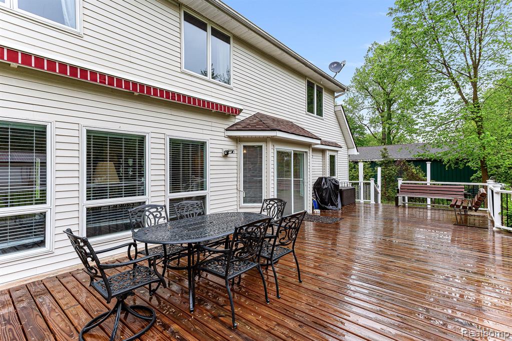 27777 Grix Road New Boston, MI 48164 - Photo 9 of 53 Gallery Image 9