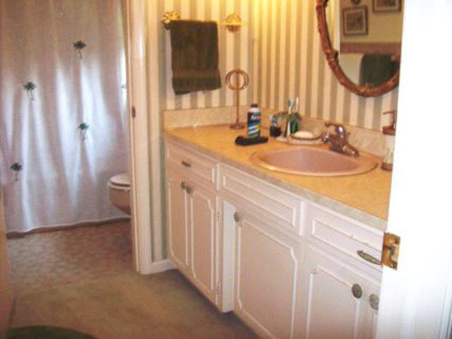 22 Spring View Boulevard Luray, VA 22835 - Photo 8 of 9 Gallery Image 8