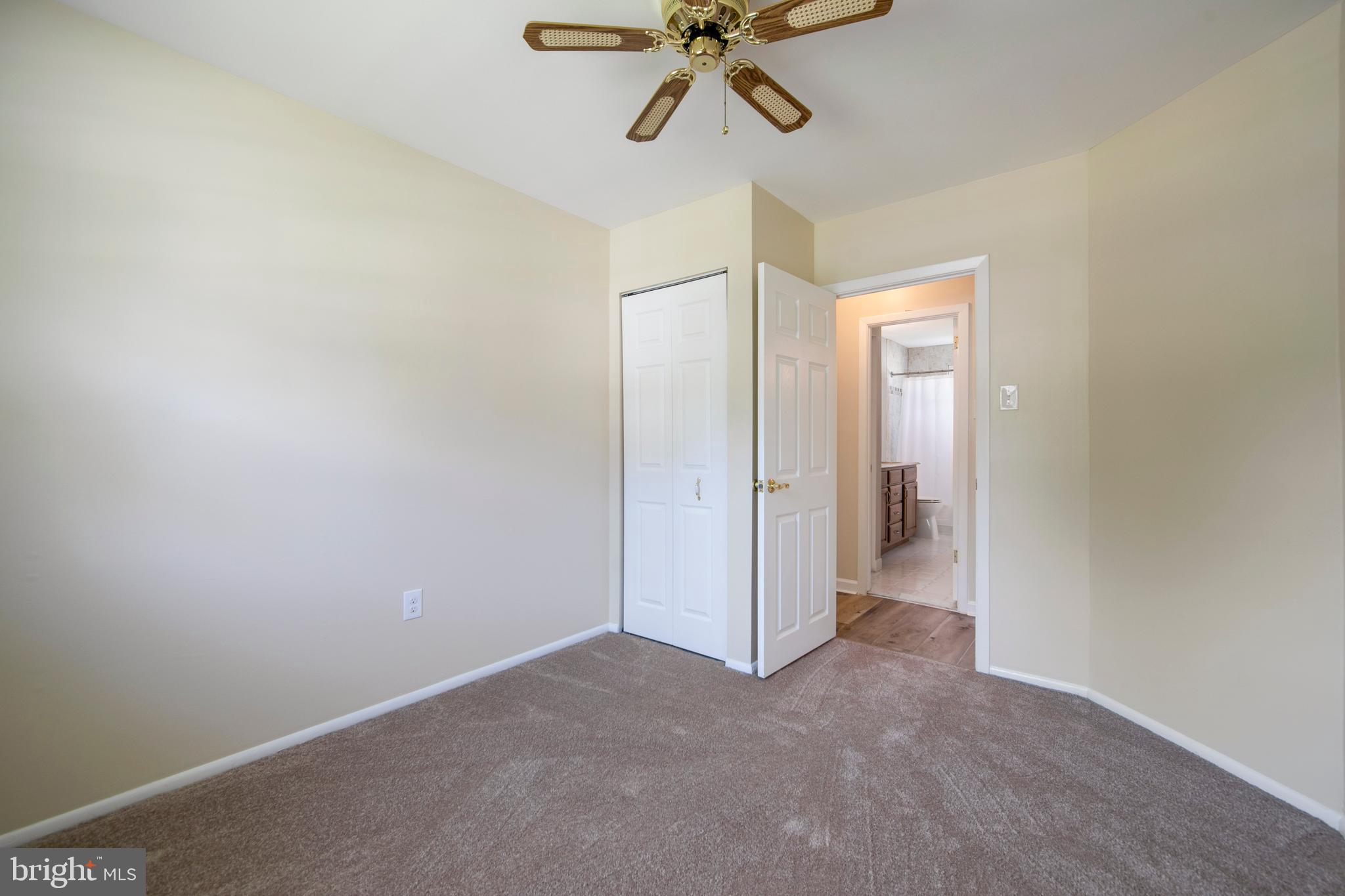 95 Lincoln Drive Clementon, NJ 08021 - Photo 37 of 47 a view of an empty room