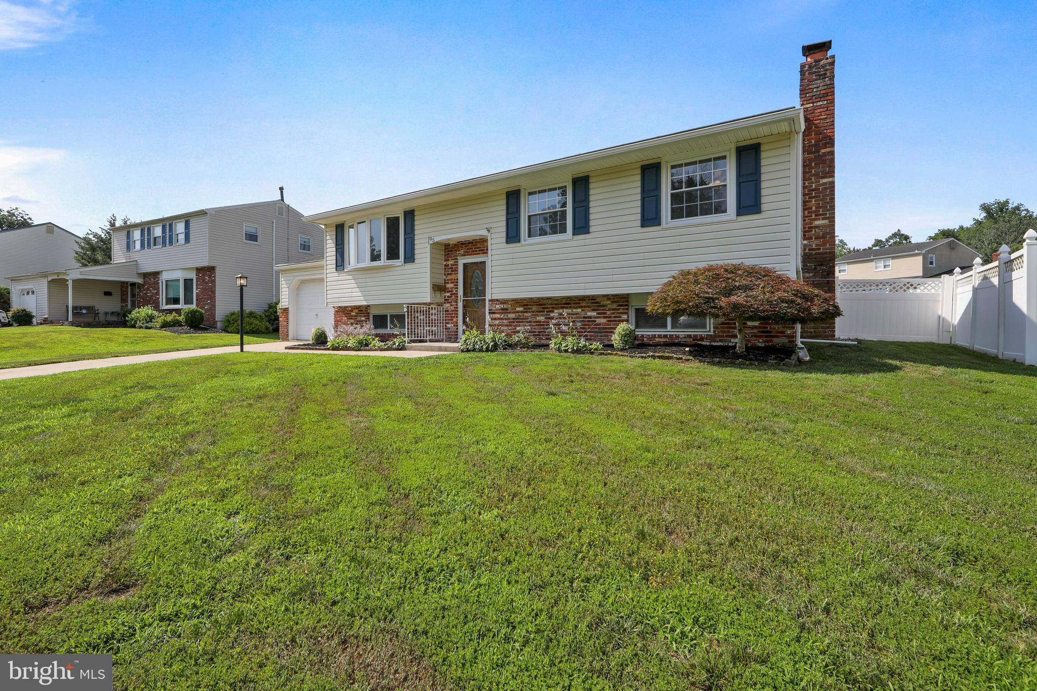 95 Lincoln Drive Clementon, NJ 08021 - Photo 4 of 47 a big house with a big yard and more trees