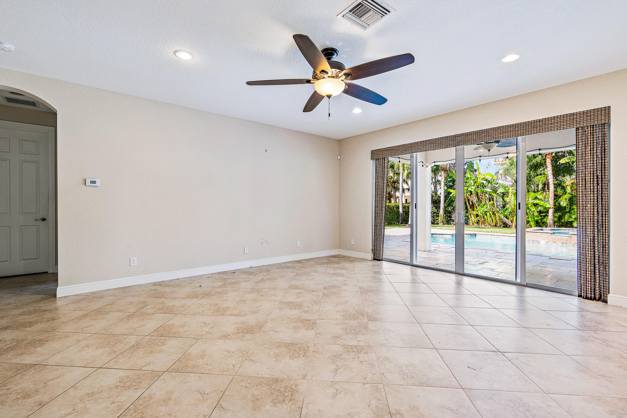 111 Manor Circle Jupiter, FL 33458 - Photo 28 of 48 111 Manor Cir MLS-36