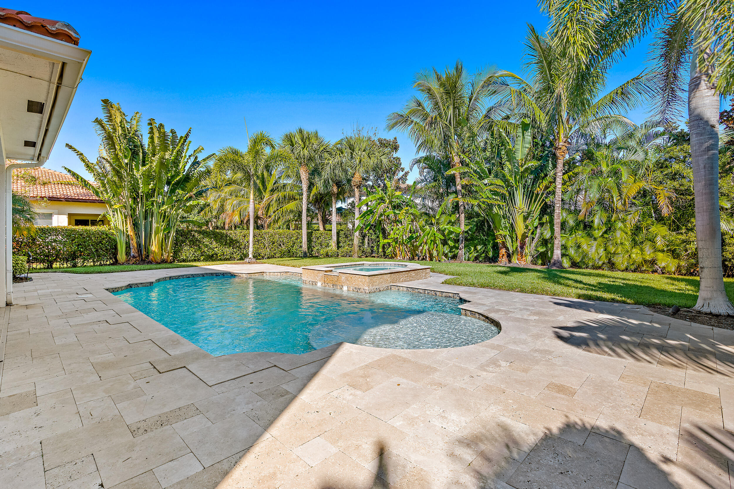 111 Manor Circle Jupiter, FL 33458 - Photo 10 of 48 111 Manor Cir MLS-18