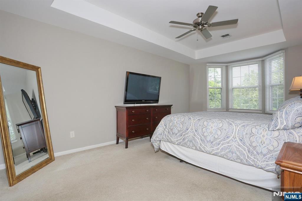 175 Rochelle Avenue, Unit 321 Rochelle Park, NJ 07662 - Photo 27 of 50