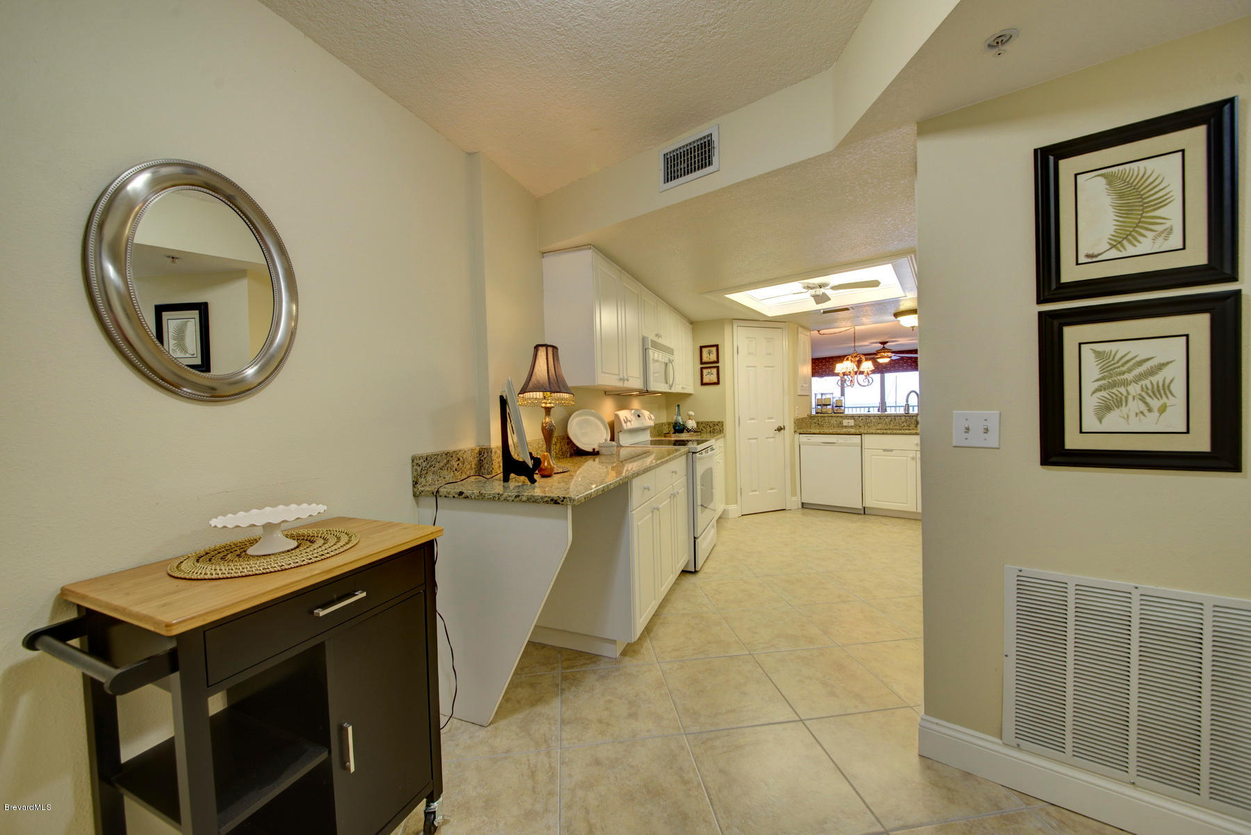 104 Riverside Drive, Unit 204 Cocoa, FL 32922 - Photo 14 of 27 Light_Bright_Kitchen