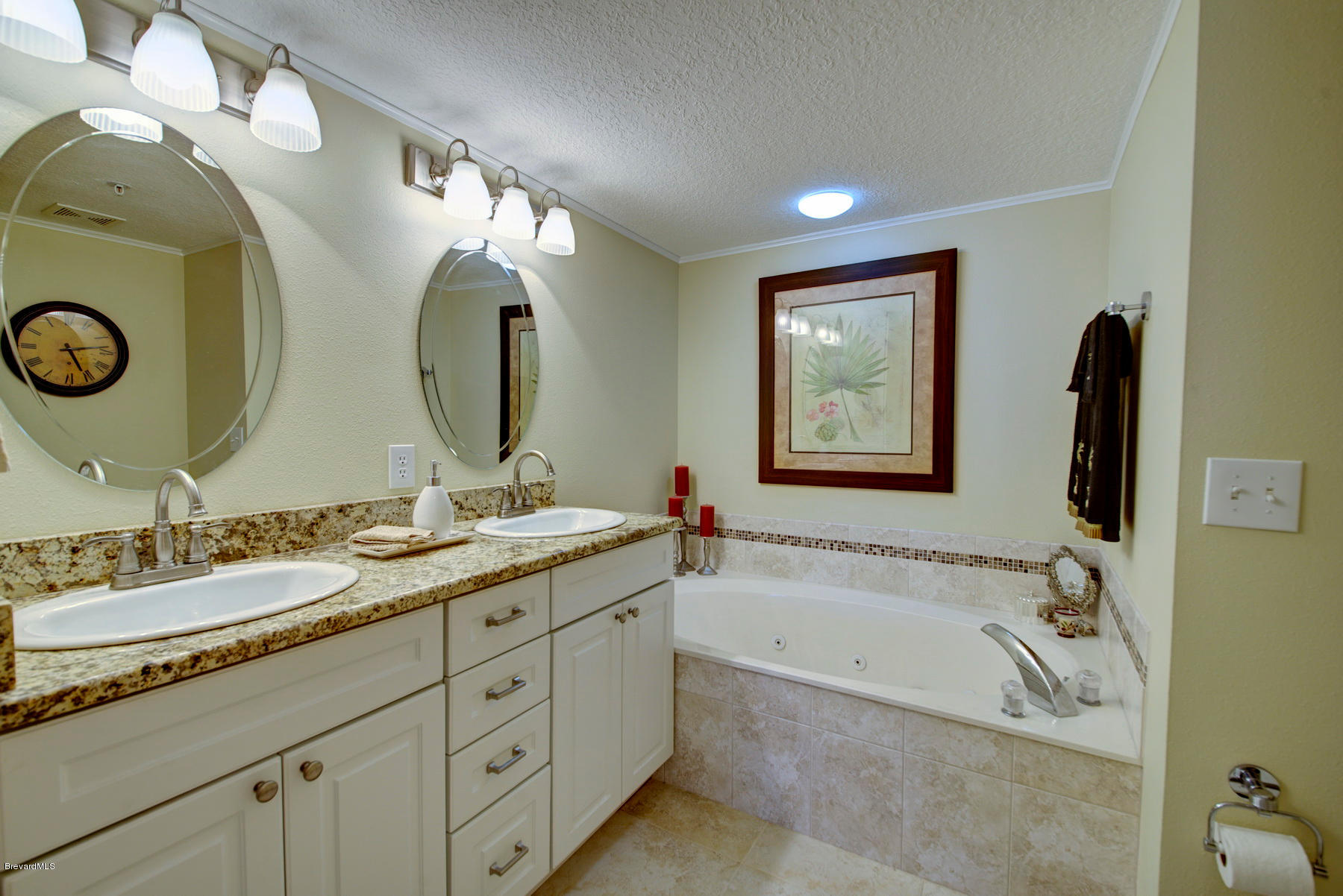 104 Riverside Drive, Unit 204 Cocoa, FL 32922 - Photo 22 of 27 Master_Bath