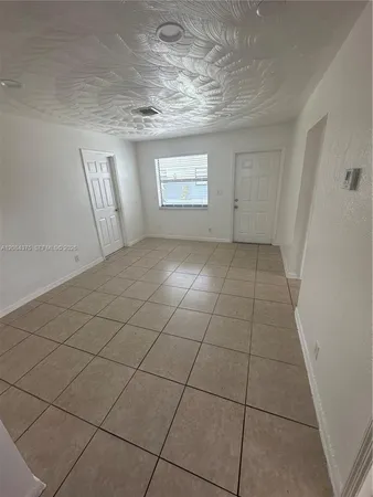 $2,600 | 4120 Southwest 19th Street, Unit 2, West Park, FL 33023