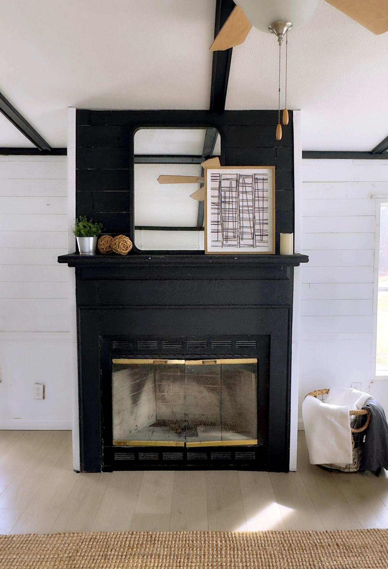 1330 Hanover Road, Unit 33 Delaware, OH 43015 - Photo 5 of 29 Fireplace