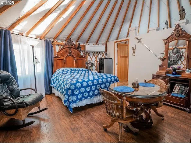 $869,000 | 87991 Territorial Highway, Veneta, OR 97487