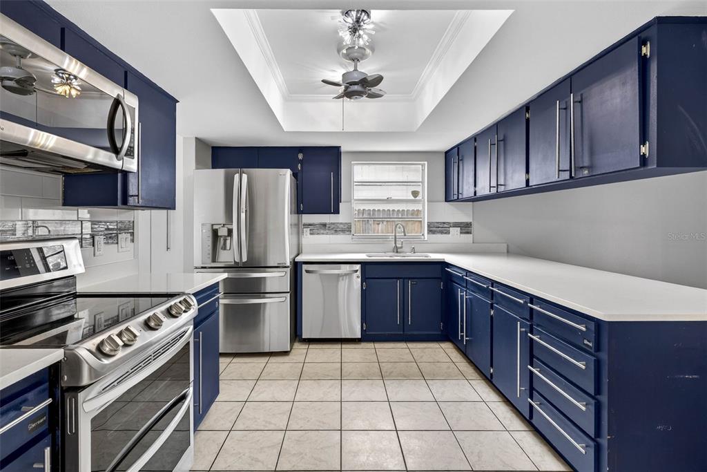 4601 Huntsman Court Tampa, FL 33624 - Photo 6 of 45