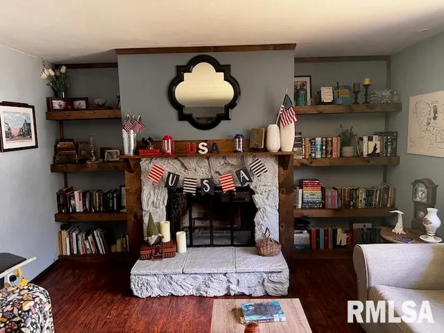 $220,000 | 1415 East Sycamore Street, Canton, IL 61520