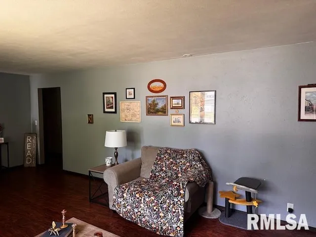 $220,000 | 1415 East Sycamore Street, Canton, IL 61520