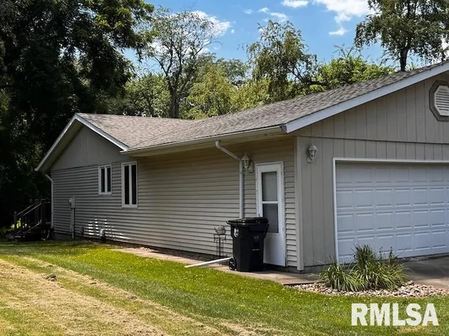 $220,000 | 1415 East Sycamore Street, Canton, IL 61520