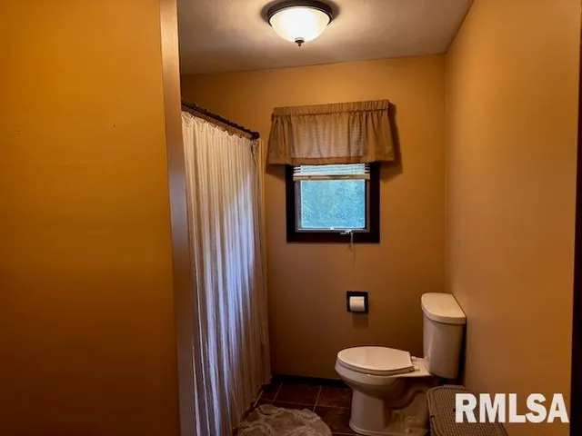 $220,000 | 1415 East Sycamore Street, Canton, IL 61520