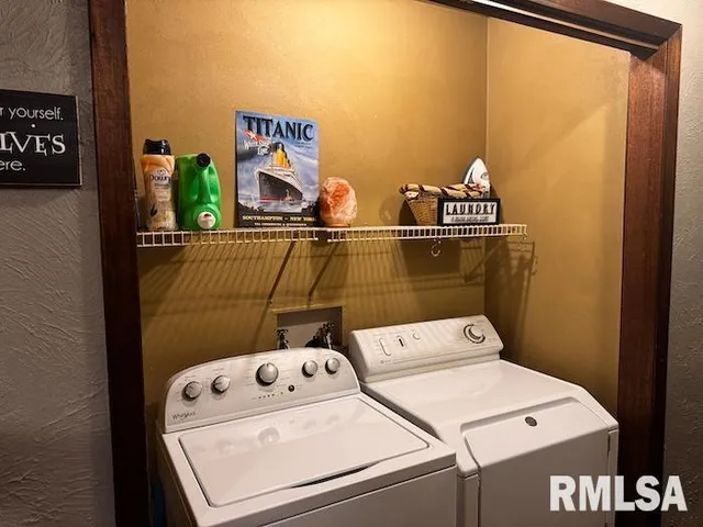 $220,000 | 1415 East Sycamore Street, Canton, IL 61520