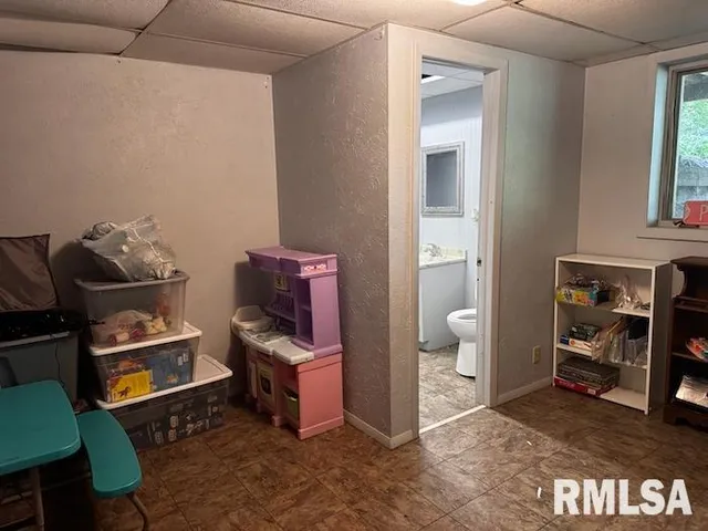 $220,000 | 1415 East Sycamore Street, Canton, IL 61520