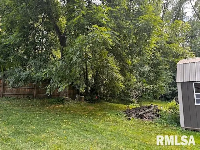 $220,000 | 1415 East Sycamore Street, Canton, IL 61520