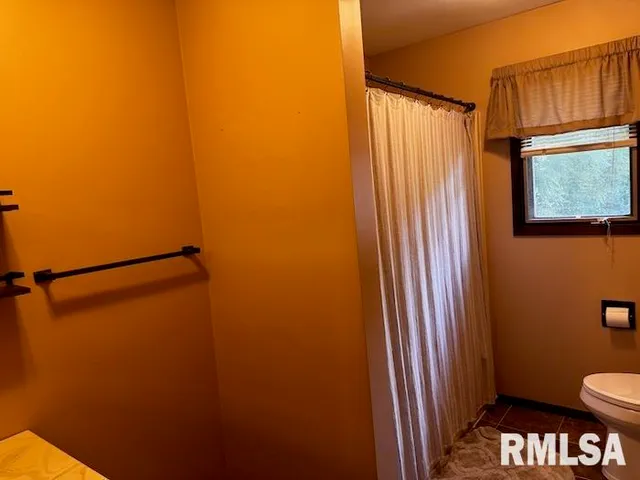 $220,000 | 1415 East Sycamore Street, Canton, IL 61520