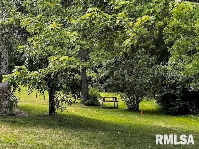 $220,000 | 1415 East Sycamore Street, Canton, IL 61520