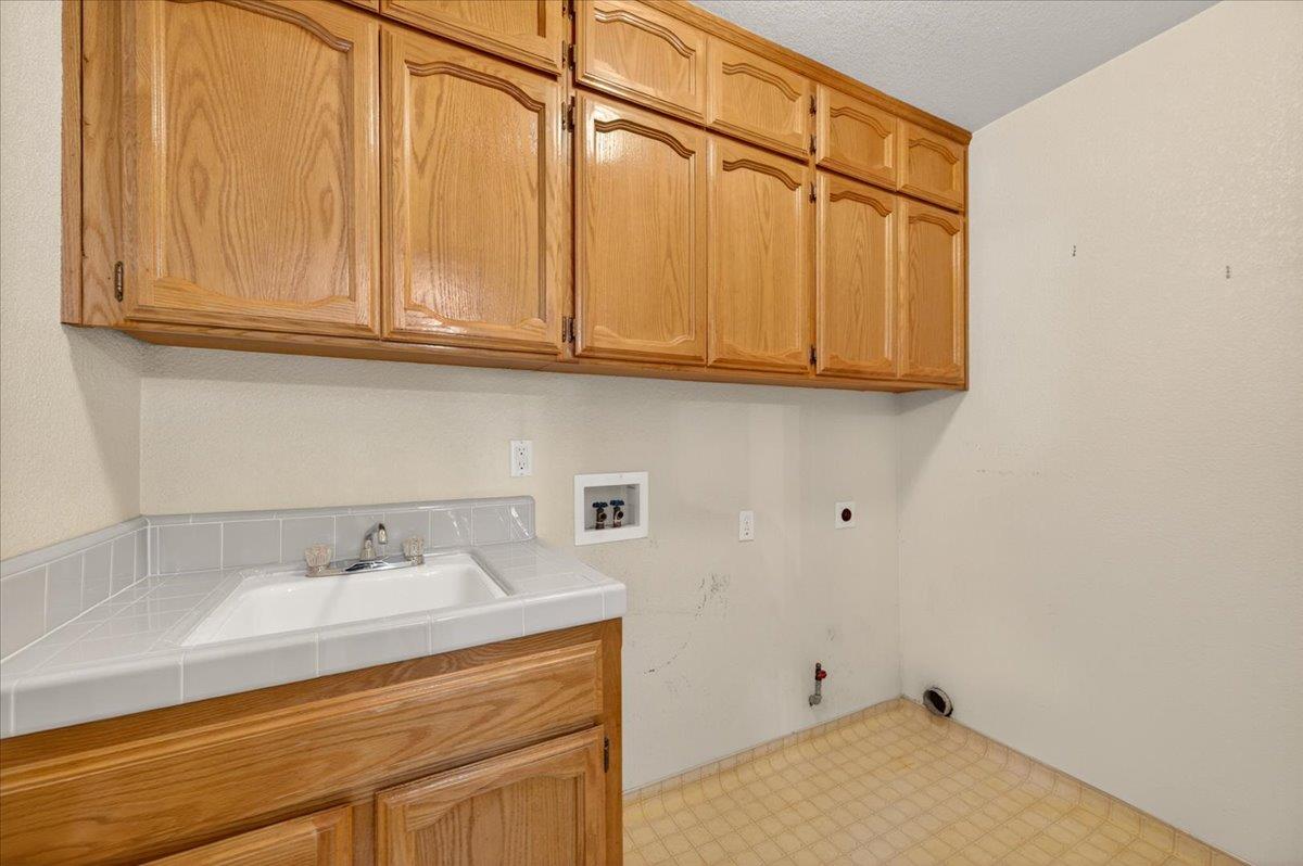 2375 Fallbrook Avenue Clovis, CA 93611 - Photo 11 of 34
