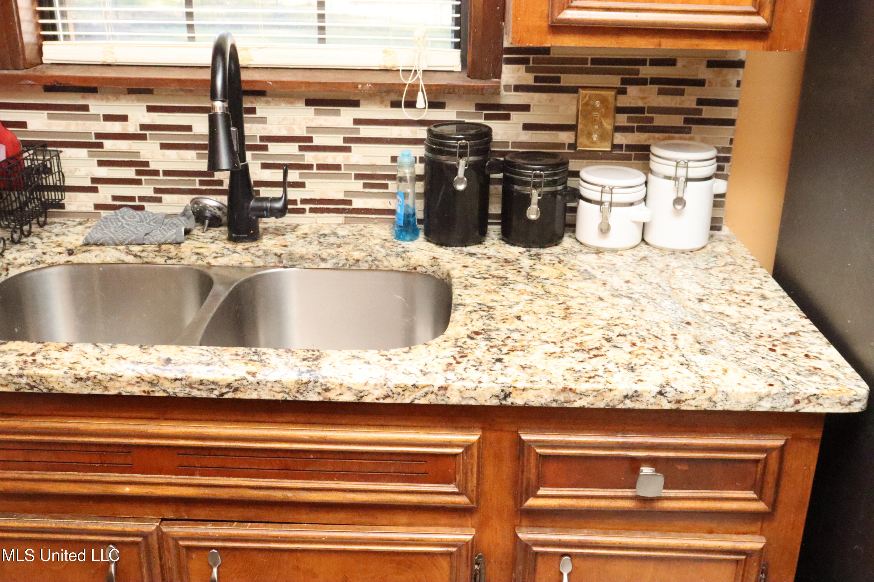 1264 Shell Oil Road Brandon, MS 39042 - Photo 15 of 51 IMG_5428