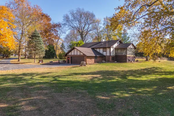 $475,000 | 3312 North 1475 East Road, Heyworth, IL 61745
