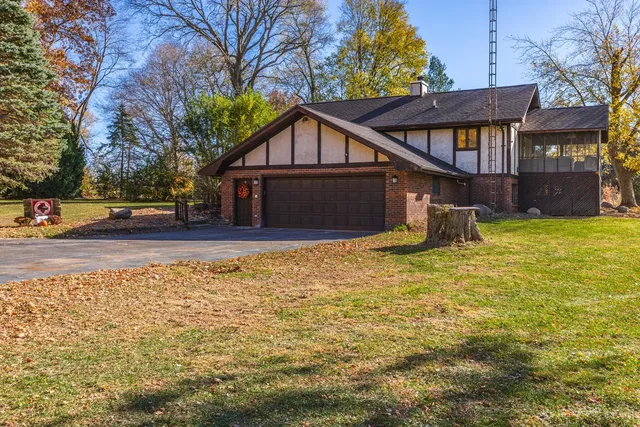 $535,000 | 3312 North 1475 East Road, Heyworth, IL 61745