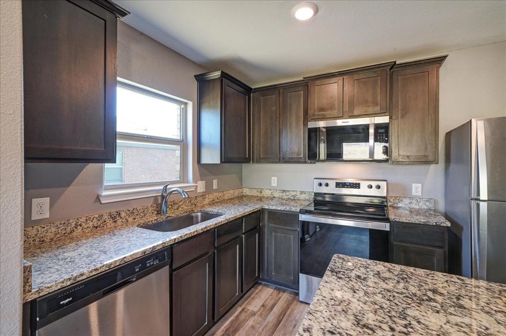 119 Barbwire Way Newark, TX 76071 - Photo 11 of 40 Gallery Image 11