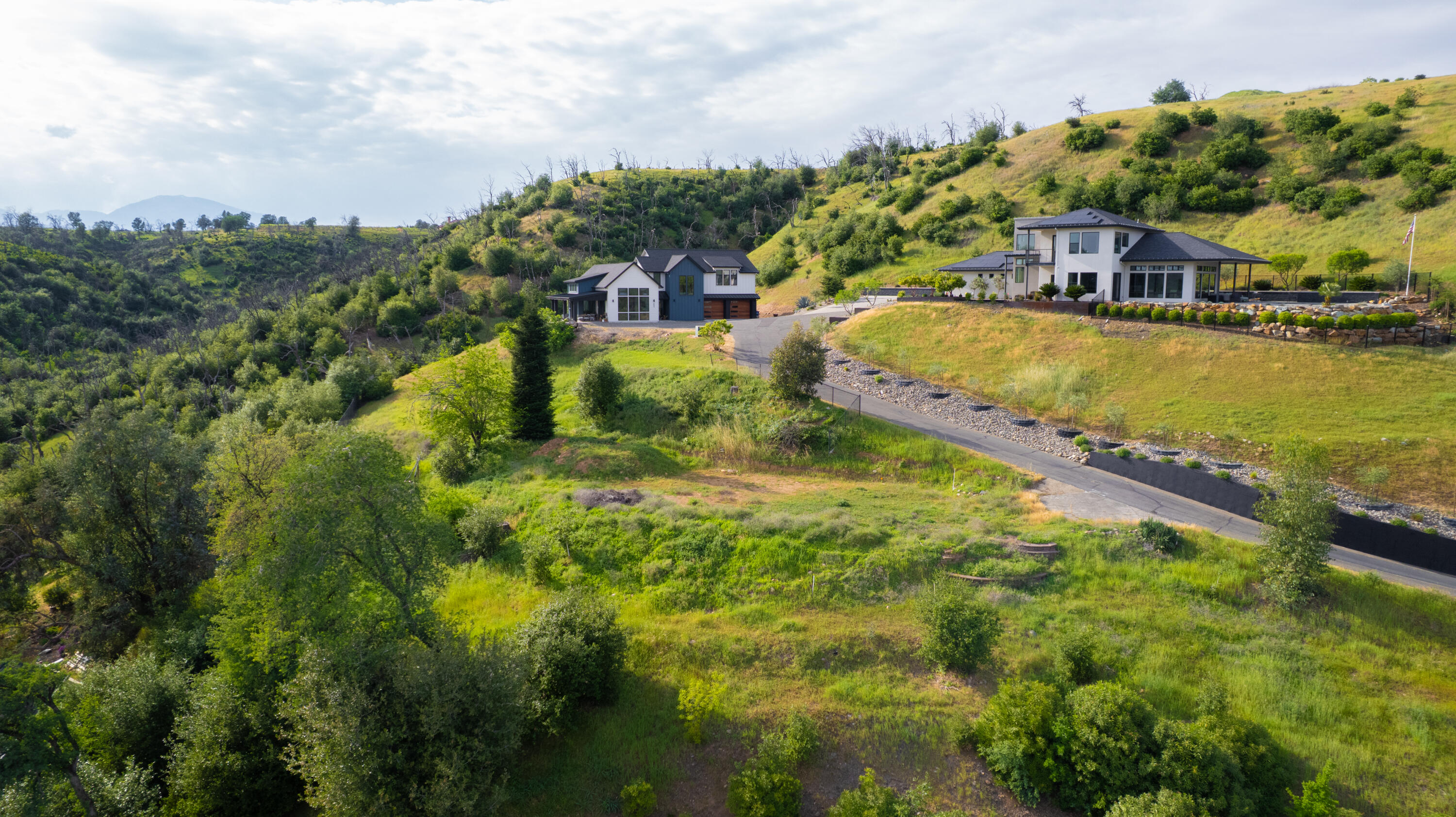 490 Turquoise Court Redding, CA 96003 - Photo 21 of 25 Property