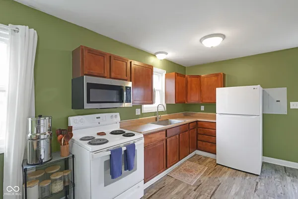 $215,000 | 449 South Peru Street, Cicero, IN 46034