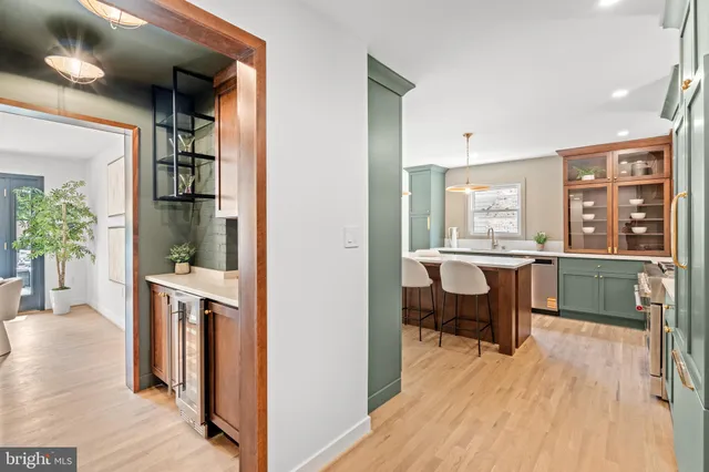 $1,450,000 | 10612 Democracy Lane, Potomac, MD 20854