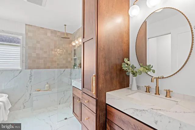 $1,450,000 | 10612 Democracy Lane, Potomac, MD 20854