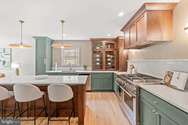 $1,450,000 | 10612 Democracy Lane, Potomac, MD 20854