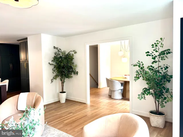 $1,450,000 | 10612 Democracy Lane, Potomac, MD 20854