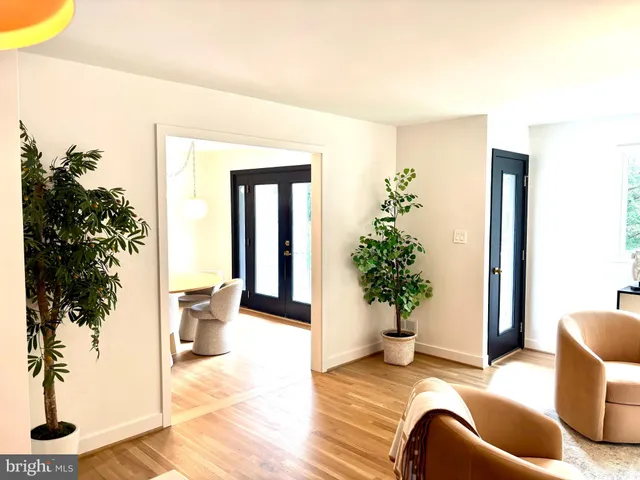 $1,450,000 | 10612 Democracy Lane, Potomac, MD 20854