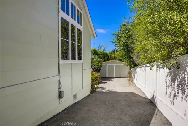 $2,850,000 | 464 Agate Street, Laguna Beach, CA 92651