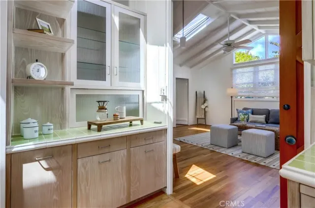 $2,850,000 | 464 Agate Street, Laguna Beach, CA 92651