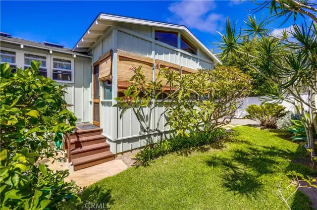 $2,850,000 | 464 Agate Street, Laguna Beach, CA 92651