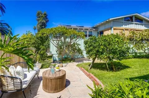 $2,795,000 | 464 Agate Street, Laguna Beach, CA 92651