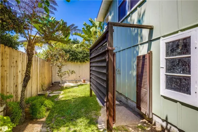 $2,850,000 | 464 Agate Street, Laguna Beach, CA 92651