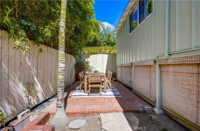 $2,850,000 | 464 Agate Street, Laguna Beach, CA 92651