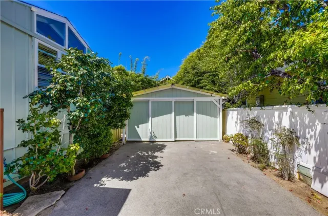 $2,850,000 | 464 Agate Street, Laguna Beach, CA 92651
