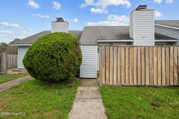 $135,000 | 126 Witten Circle, Unit B, Havelock, NC 28532