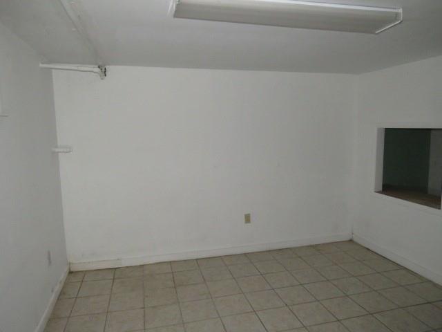 80 Woods Road Pittsburgh, PA 15235 - Photo 16 of 21 a view of a room