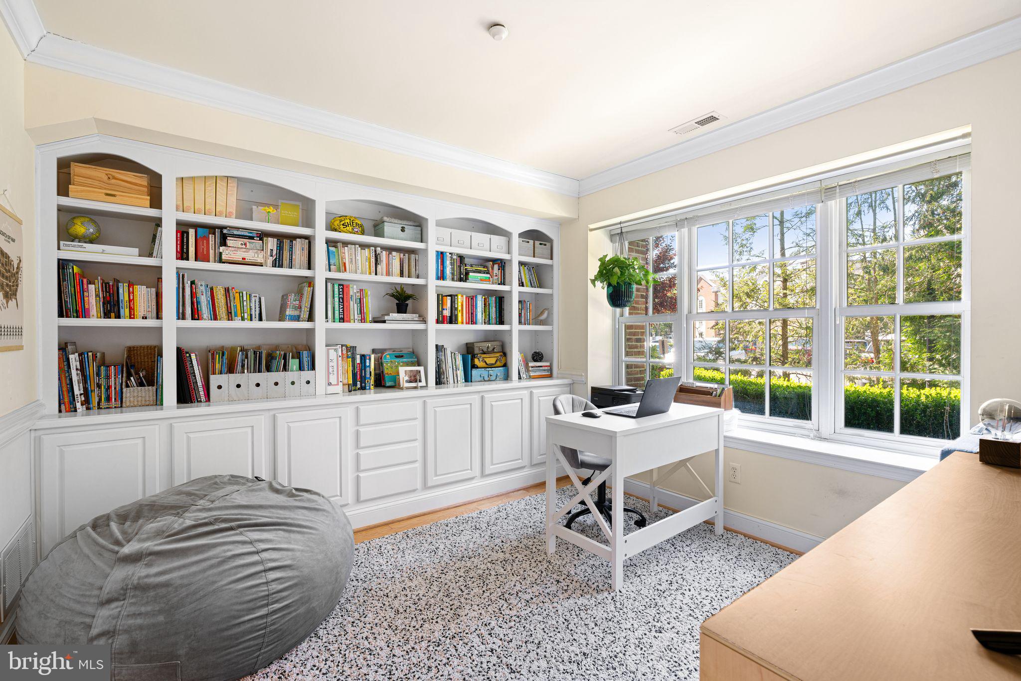 10 Washington Avenue Haddonfield, NJ 08033 - Photo 5 of 35 a living room with furniture and a window