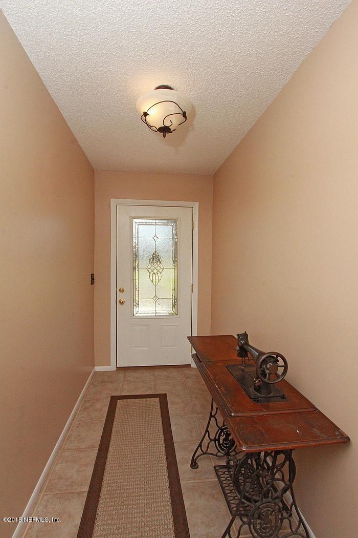142 Ridge Lake Road Pomona Park, FL 32181 - Photo 3 of 31 foyer