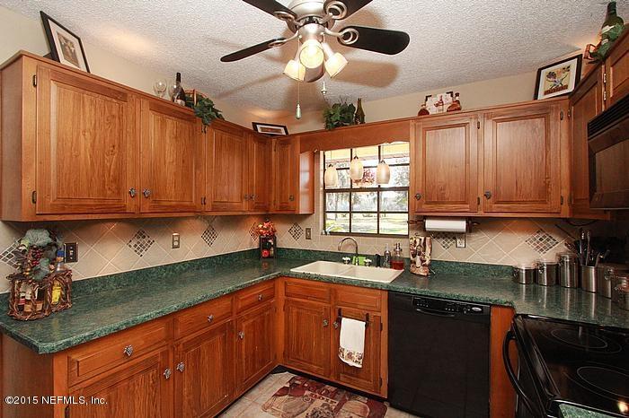 142 Ridge Lake Road Pomona Park, FL 32181 - Photo 8 of 31 kitchen